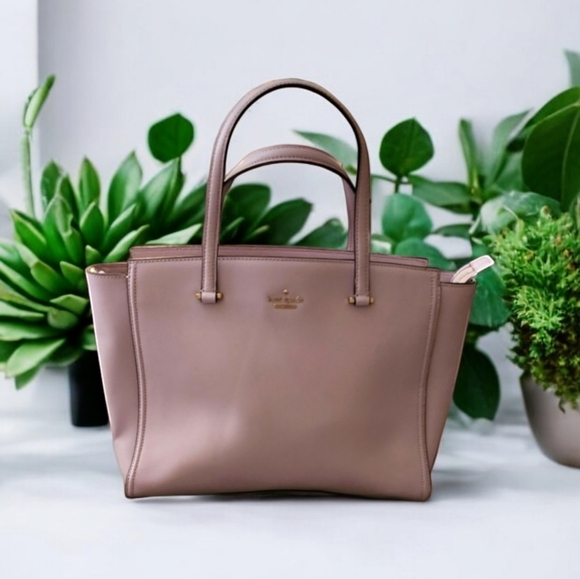 kate spade Handbags - NWOT Kate Spade Large Jetset Tote Pink